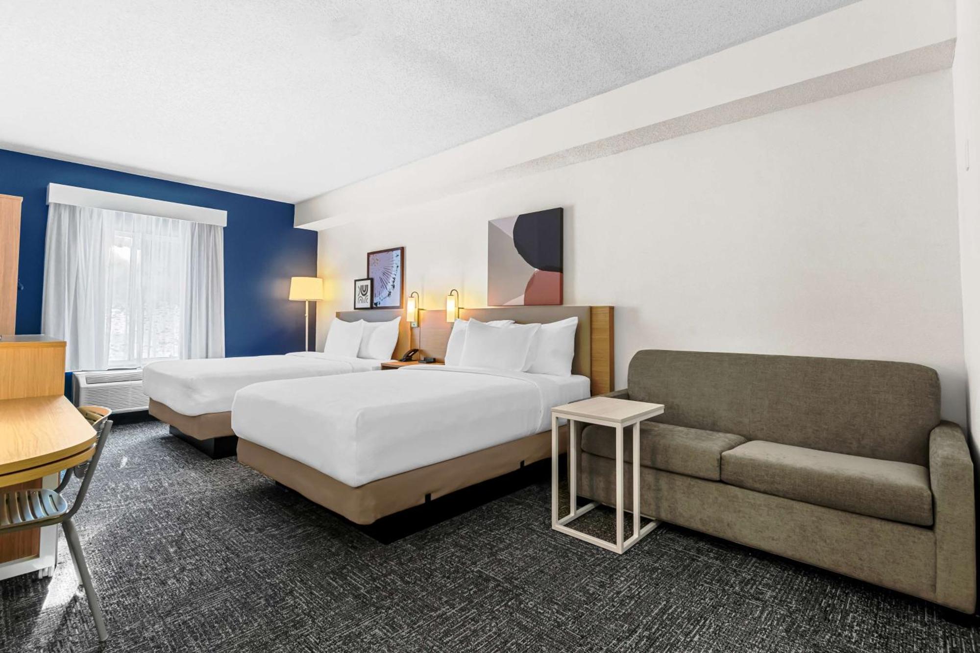 Spark By Hilton Near The Park Hershey