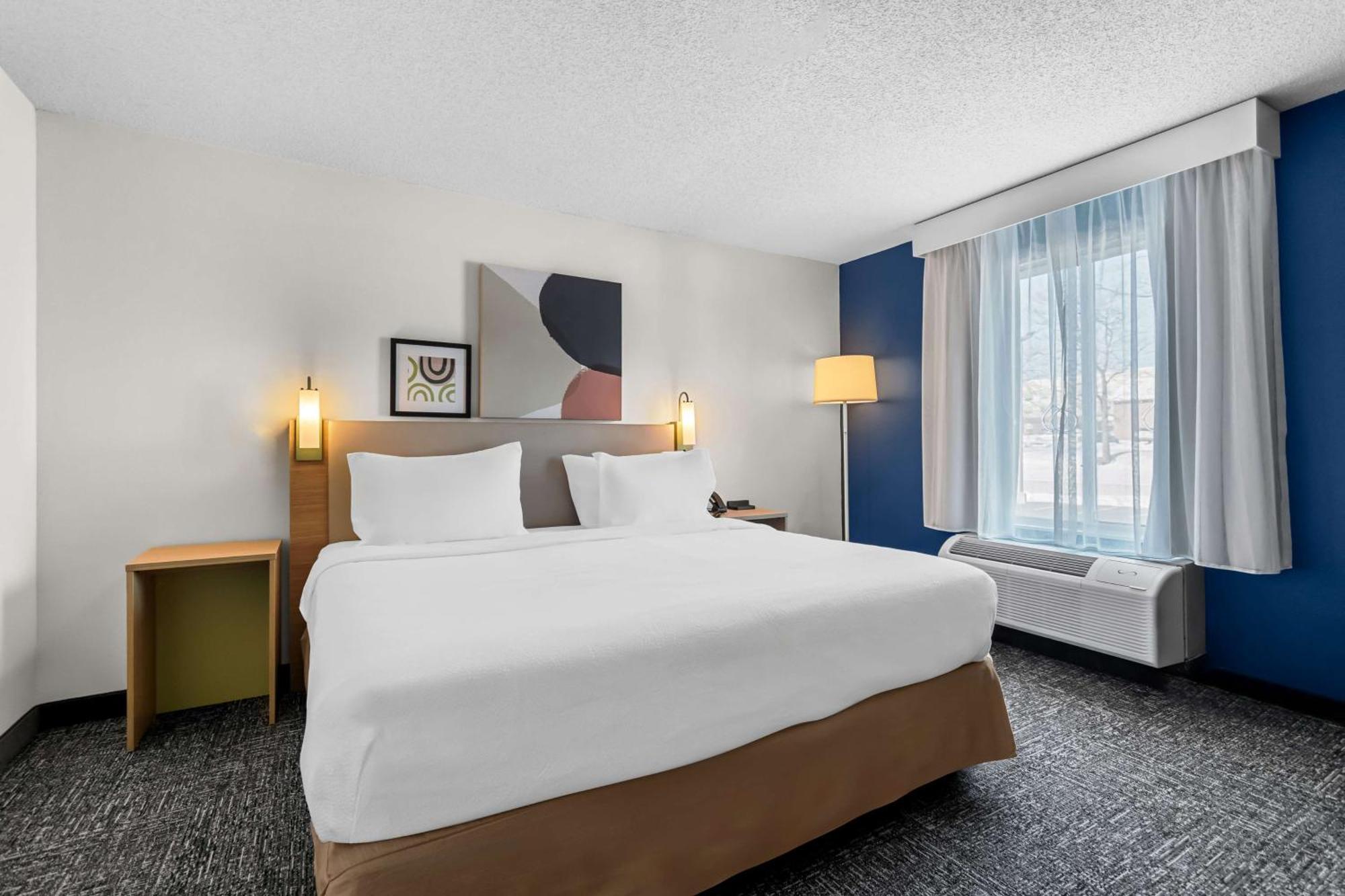 Hotel Spark By Hilton Near The Park 3*