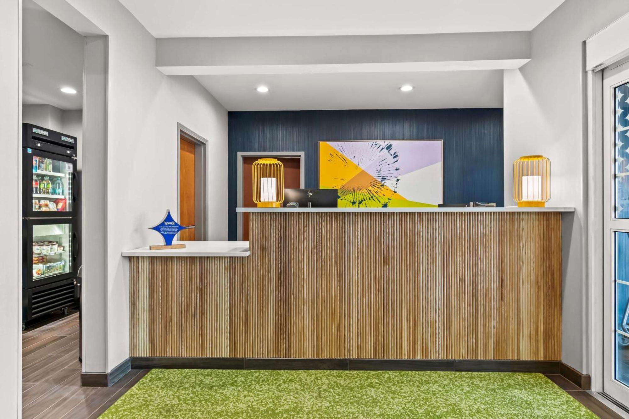Hotel Spark By Hilton Near The Park 3*